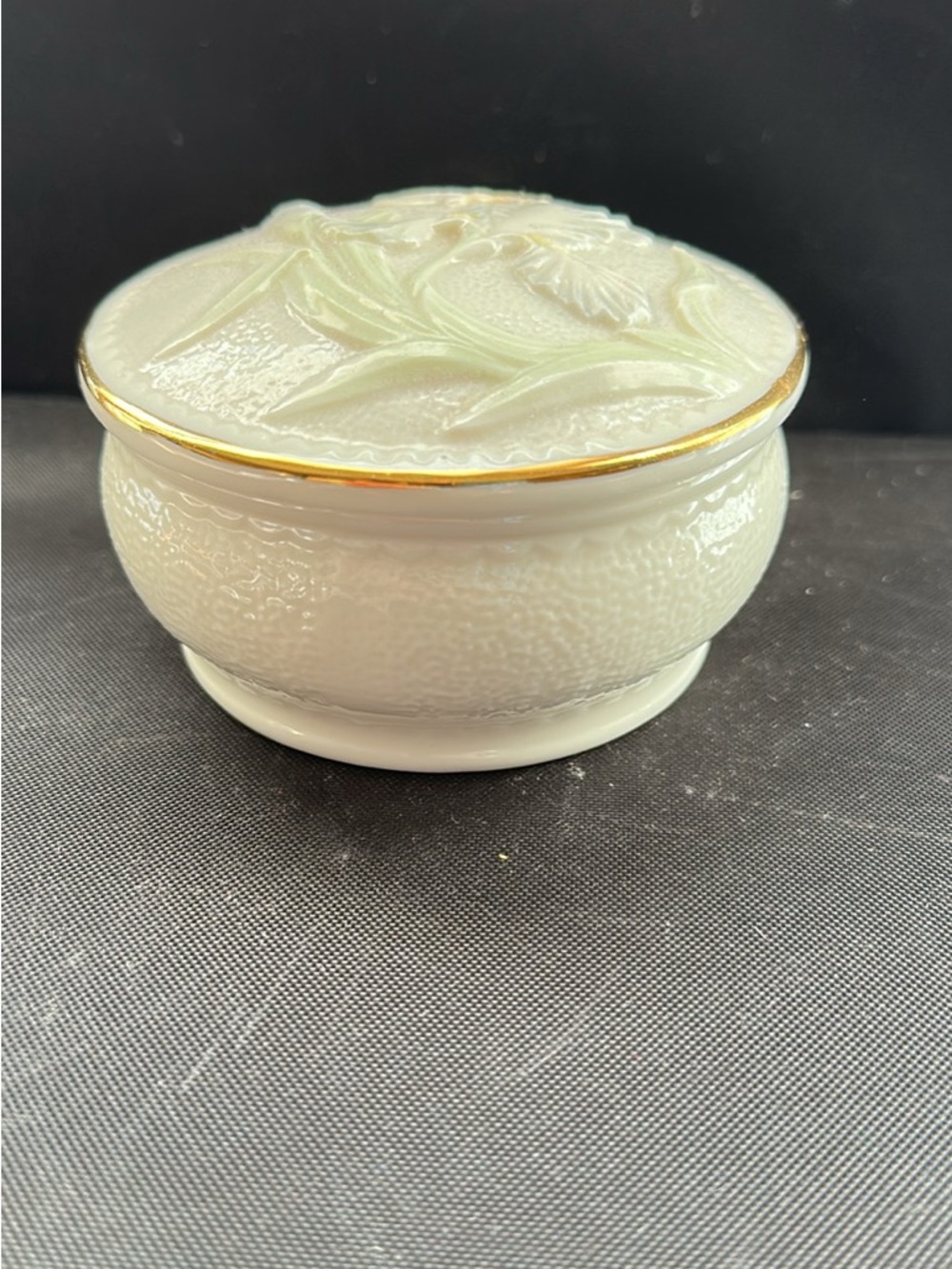 White Musical Ceramic Lidded Trinket Box with Gold Trim